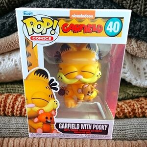 Garfield with pooky funko # 40 (nib) with pop protector